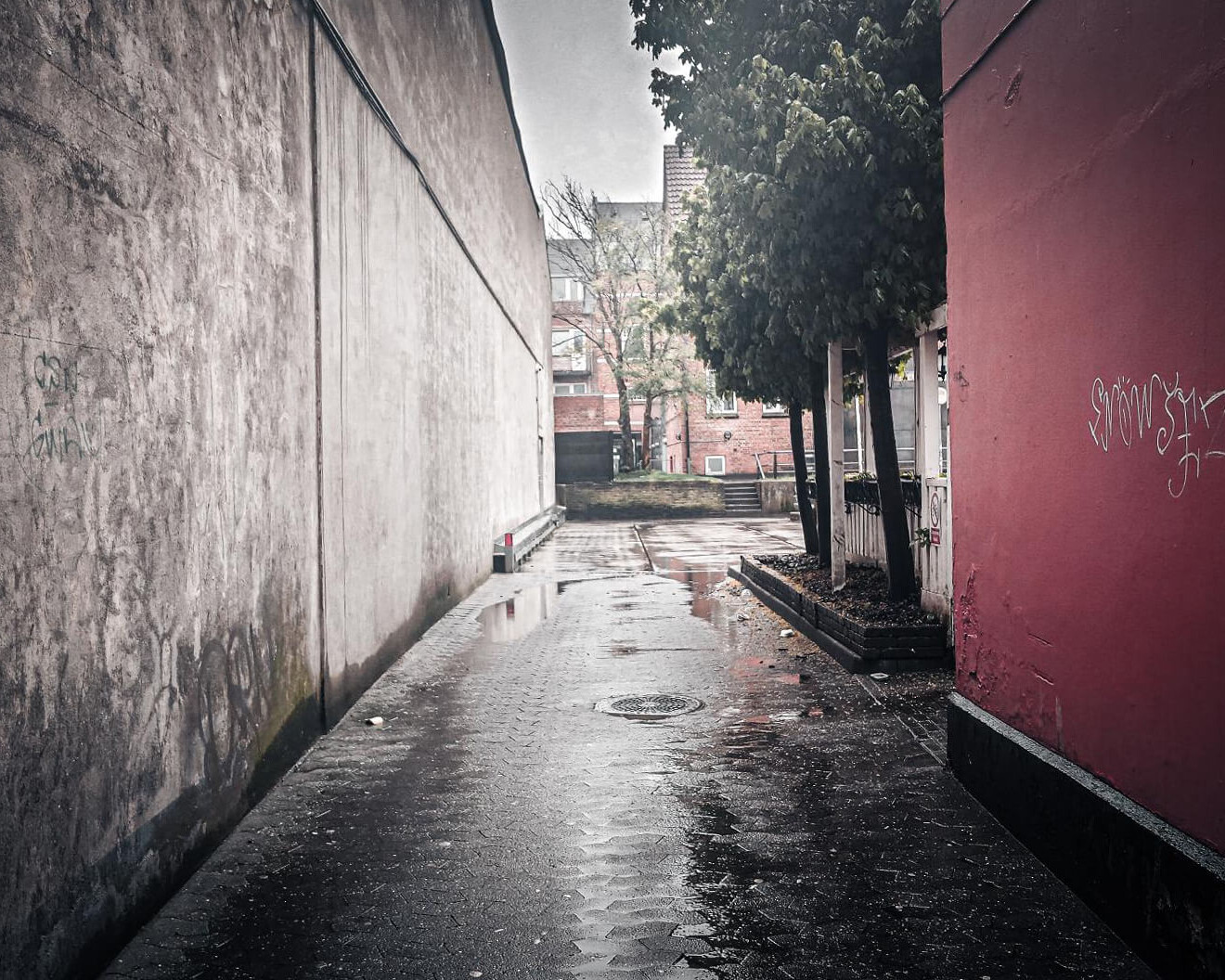 Gyden fra Skolegade ind i den store baggård.