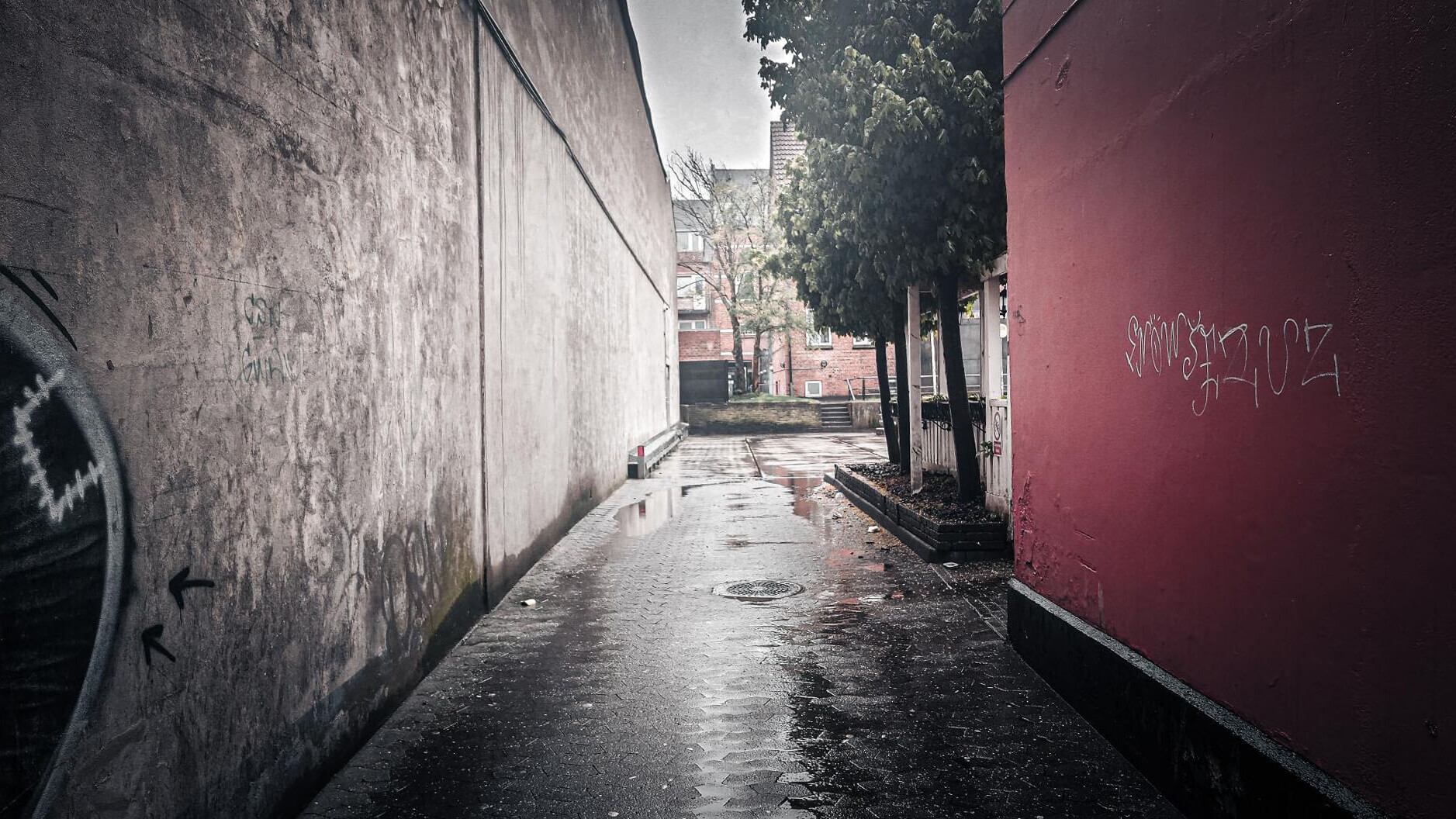 Gyden fra Skolegade ind i den store baggård.