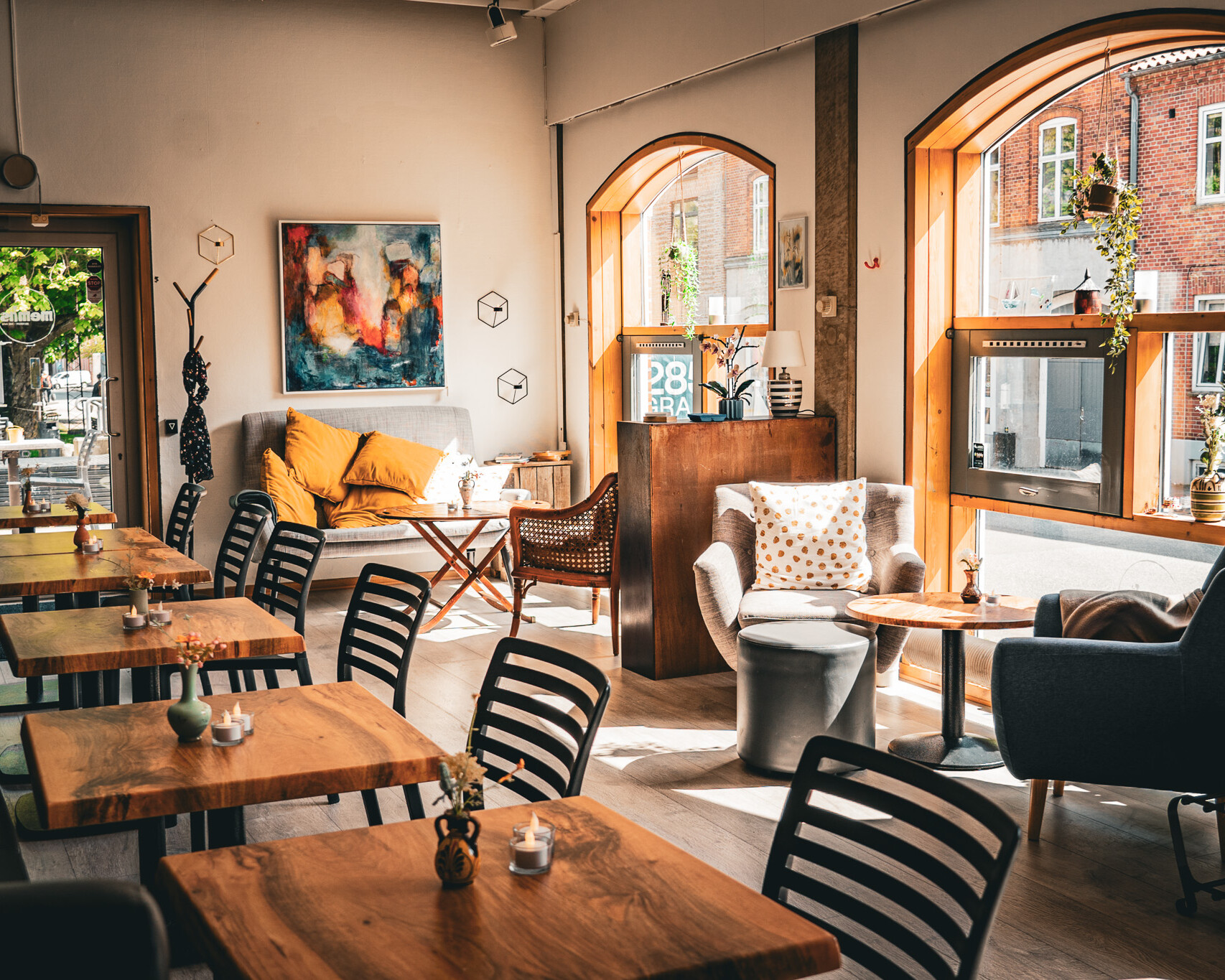 Indretningen i Café Memfis: Både rustik og bæredygtig. Arkivfoto: Fjodor Pedersen.