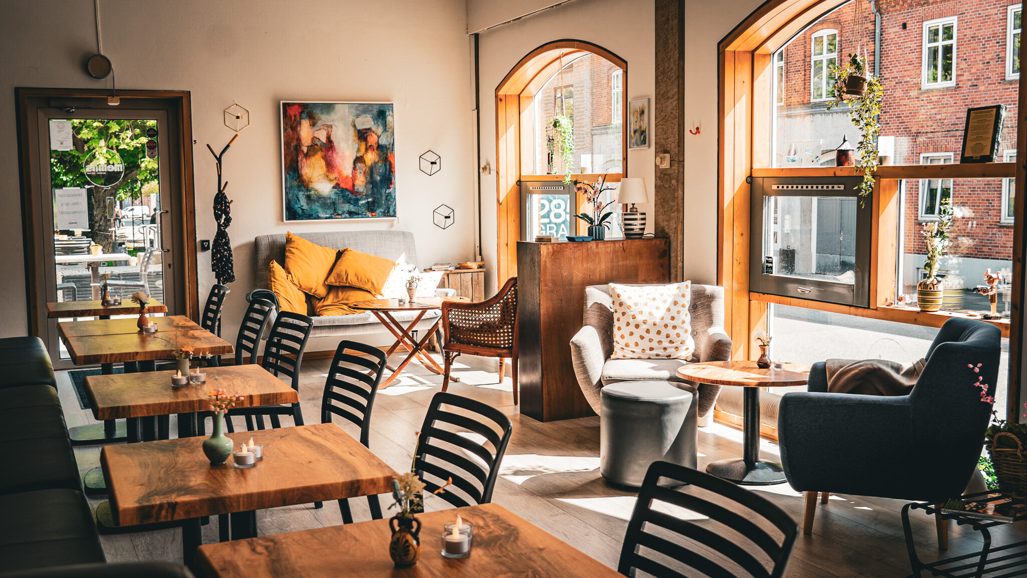 Indretningen i Café Memfis: Både rustik og bæredygtig. Arkivfoto: Fjodor Pedersen.