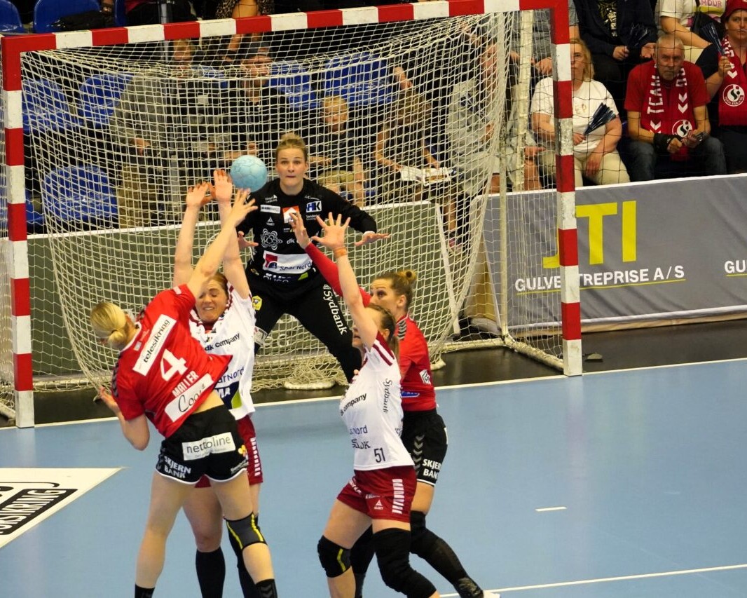 Team Esbjerg skød til tider Ikast i sænk. Foto: Fjodor Pedersen.