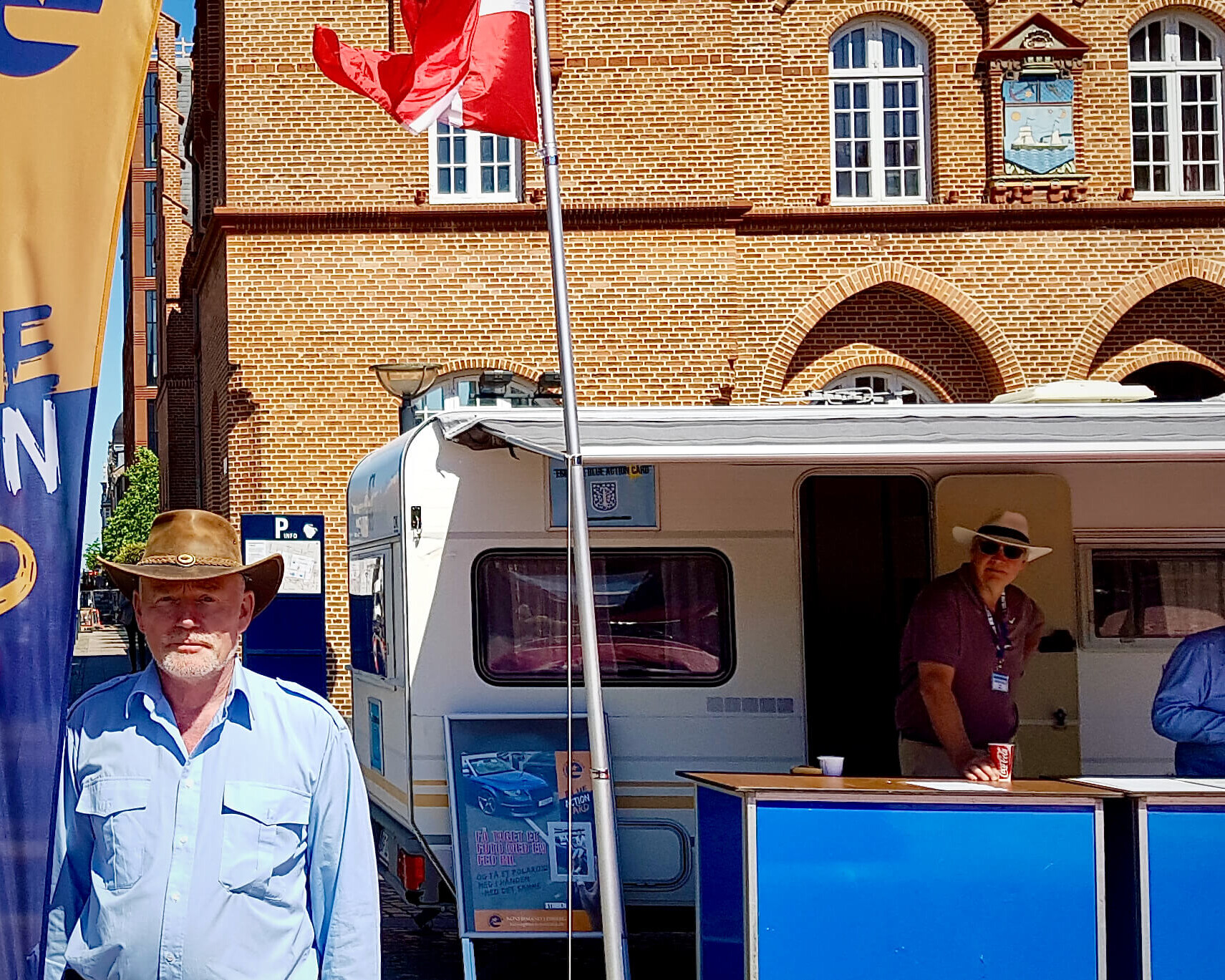 Morten List stod som altid klar på Torvet. Foto: Bilal Hussain.