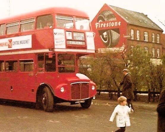 Turen bliver - vist nok - ikke i samme bus, som man brugte ved havnejubilæet i 1968. Foto: Privat.