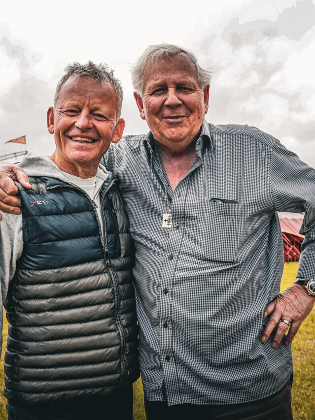 Med Gøglerkorset om halsen og Bubber under armen. Foto: Fjodor Pedersen.