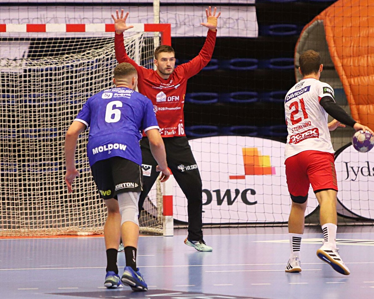 Ágúst Elí Björgvinsson i kamp for Ribe-Esbjerg HH. Arkivfoto: Johnny Tauman.