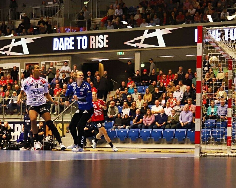 Team Esbjerg i Champions League-kamp. Arkivfoto: Johnny Tauman.