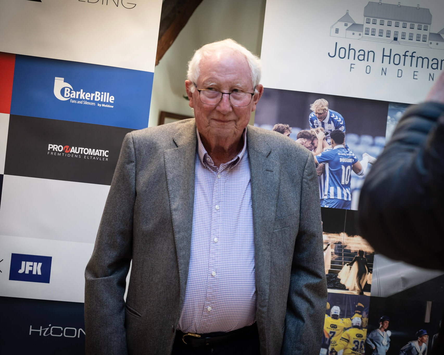 87-årige Johan Hoffmann har tidligere udtrykt, at han ikke har det store behov for at stille sig selv frem. I dag gjorde han en undtagelse. Foto: Fjodor Pedersen.