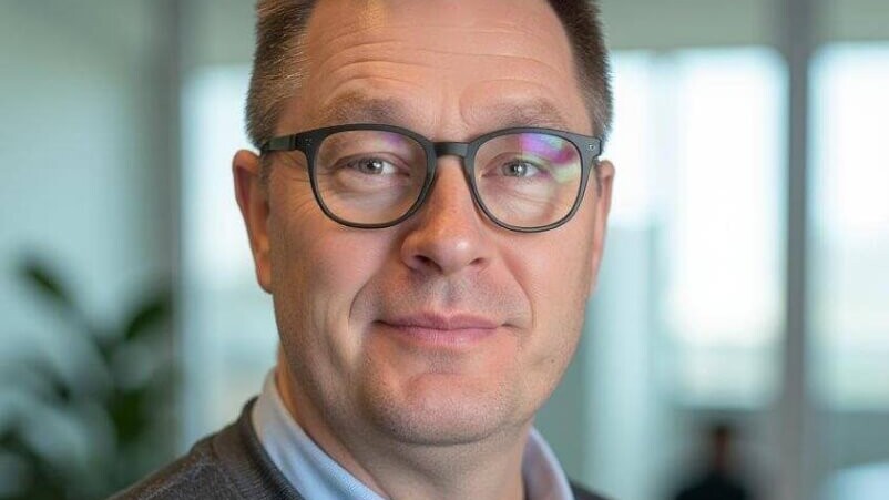 Nikolaj Schnor, kørelærer og medejer af Danmarks største køreskole, Lisbeths Køreskole. Foto: Lisbeths Køreskole.