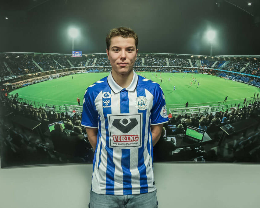 Nicolai Blicher vender hjem til EfB. Pressefoto.