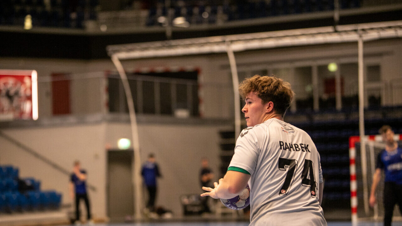 19-årige Mads Rahbek trænede for første gang med Ribe-Esbjerg HH's ligahold. Foto: Johnny Tauman.