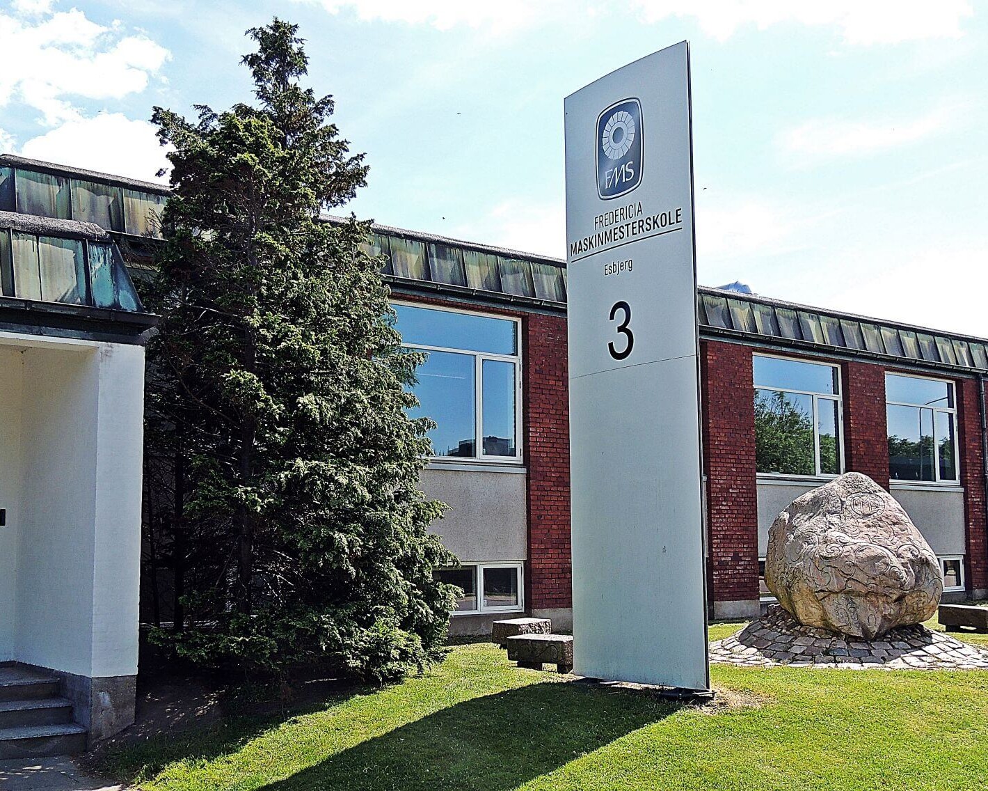 Fredericia Maskinmesterskole på Niels Bohrs Vej i Esbjerg.