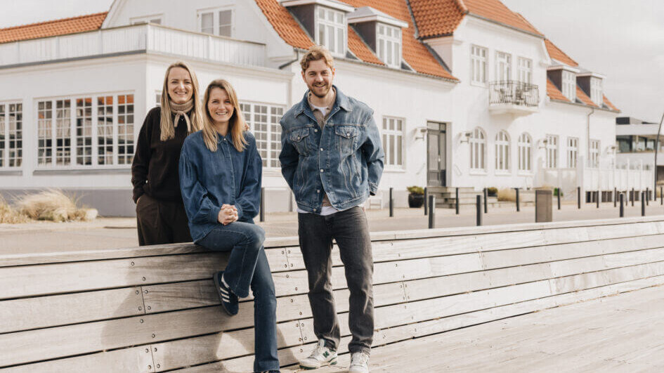 Mie og Mette Hyttel og Kasper Elmholdt, Hjerting Badehotel. Pressefoto.