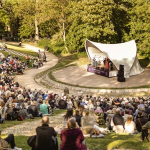 Opera under åben himmel. Pressefoto: Klaus Vedfelt.