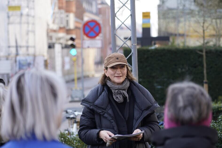 Agnete Brinch er billedkunstner med både national og international anerkendelse for blandt andet kunstprojektet “Kvinder, der forandrer verden”, som støtter FN’s verdensmål. Foto: Fjodor Pedersen.