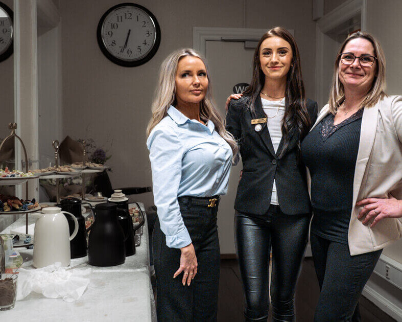 Kristina Wilton Friis (tv), Klaudia Storlarczyk og Regina Reenberg. Foto: Fjodor Pedersen.