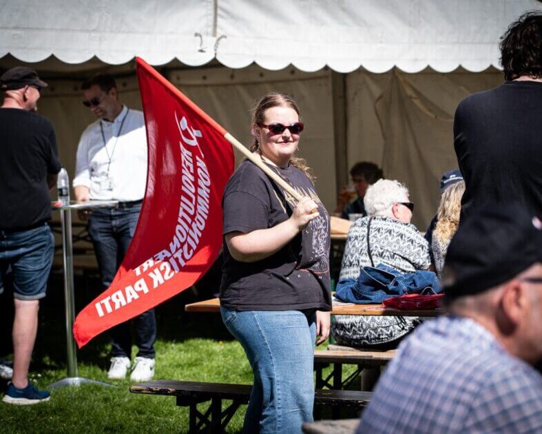 Generationer og holdninger mødtes til fælles kamp- og festdag i Gryden. Foto: Fjodor Pedersen.