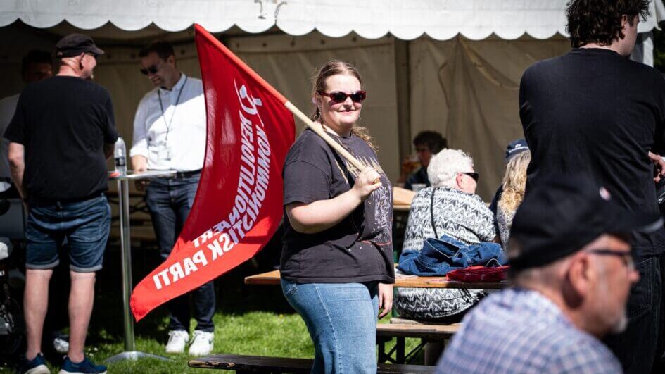 Generationer og holdninger mødtes til fælles kamp- og festdag i Gryden. Foto: Fjodor Pedersen.