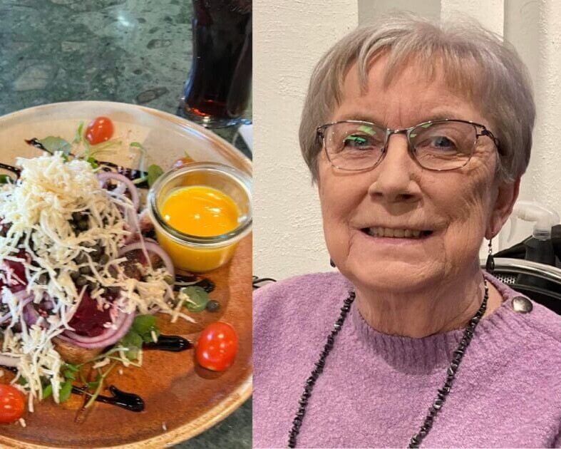 Britta Møller blev helt rørt, da hun lørdag havde spist sin frokost. Privatfoto/Facebook.