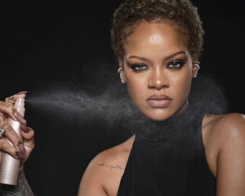 Spray fra Fenty Beauty. Pressefoto.