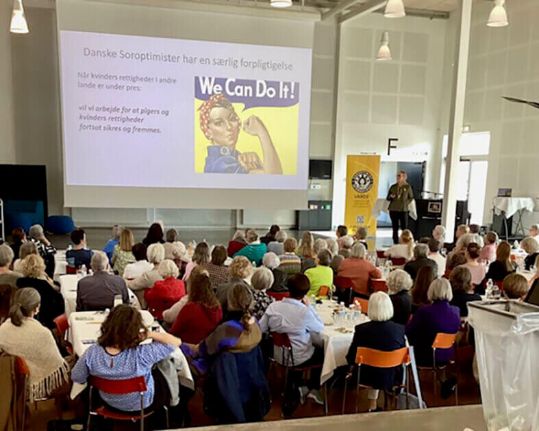 Omkring 150 deltog i Soroptimisternes kvindedag lørdag den 8. marts. Privatfoto.