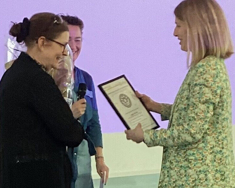 Ingelise Wenzel modtog årets kvindepris fra Esbjerg Soroptimistklub.