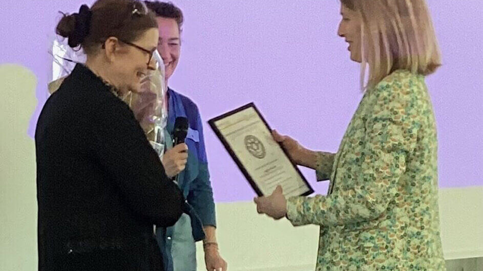 Ingelise Wenzel modtog årets kvindepris fra Esbjerg Soroptimistklub.