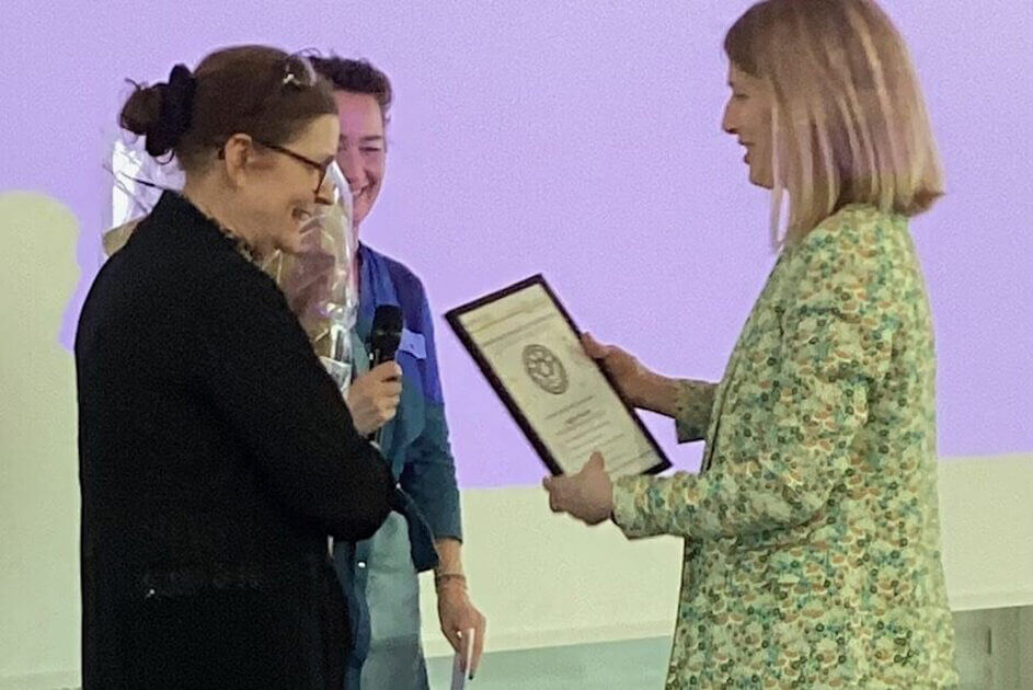 Ingelise Wenzel modtog årets kvindepris fra Esbjerg Soroptimistklub. Privatfoto.