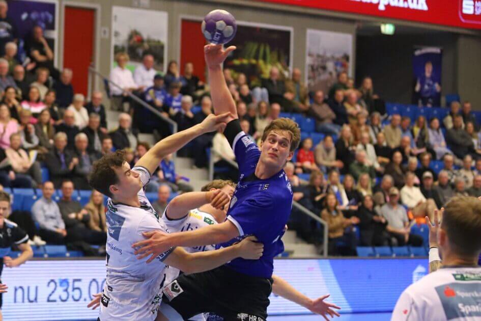 Vigtige afleveringer fra Ribe-Esbjergs Wallinius. Foto: Johnny Tauman.