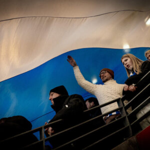 EfB-fans under kæmpe nedrullet tifo over udebaneafsnittet i Horsens. Arkivfoto: Fjodor Pedersen.