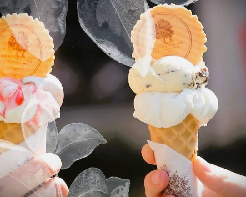 To kugler for en tier - her i vaffel - hos Gelato di Natura på særlig dato. Foto: PR.