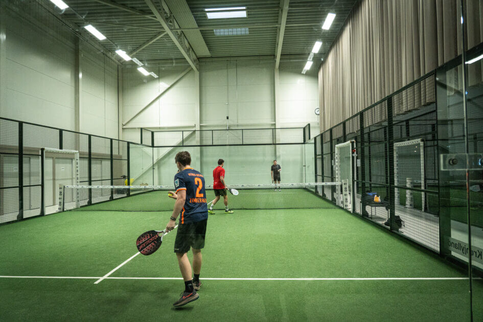 Banen er 20x10 meter og man må bruge banderne. Foto: Fjodor Pedersen.
