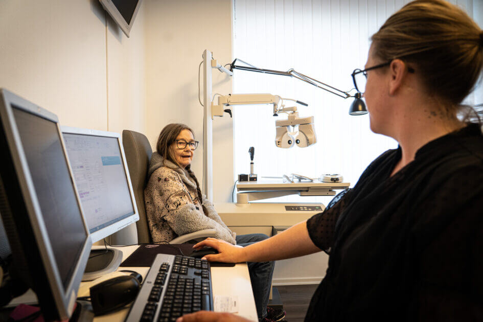 Nene Vandborg (th) er butikschef i Smartyes Esbjerg, og har været det siden august 2015. Butikken åbnede januar samme år.