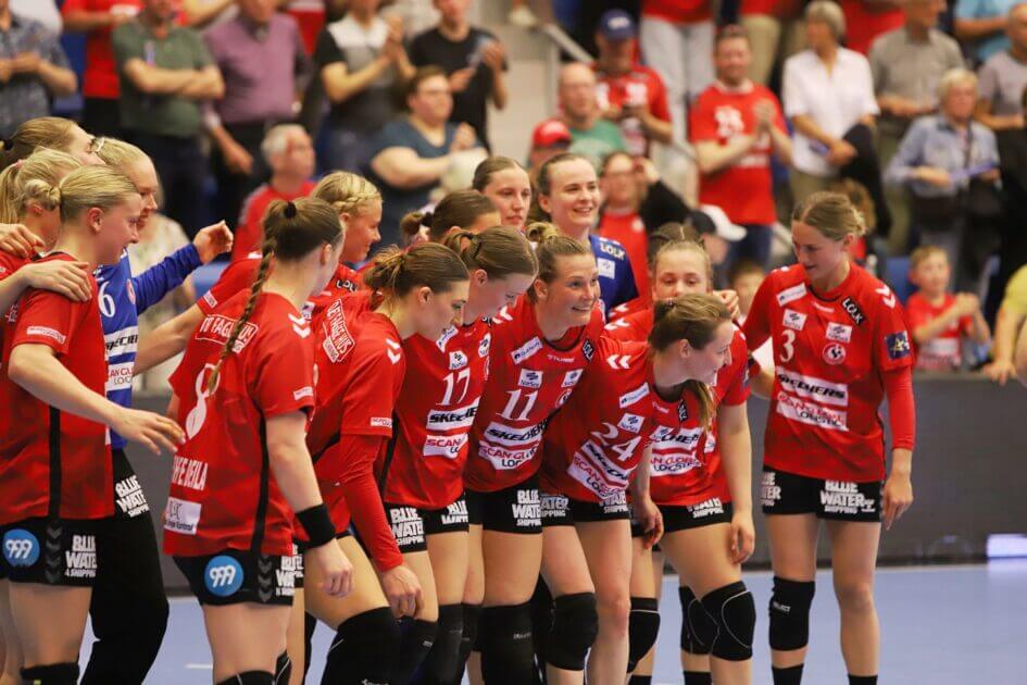 Glæden var stor. Nu skal tasken snart pakkes til Final4 i Ungarn. Foto: Johnny Tauman.