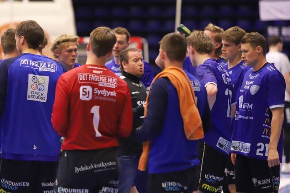 Ribe-Esbjerg i team-time-out. Arkivfoto: Johnny Tauman.