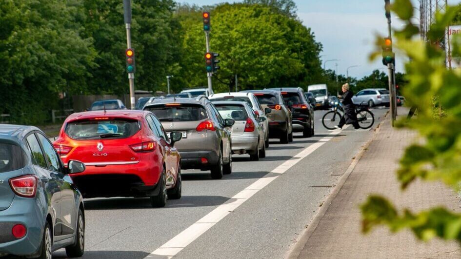 Tarphagevej mod nord ved Sædding Centret. Foto: Johnny Tauman.
