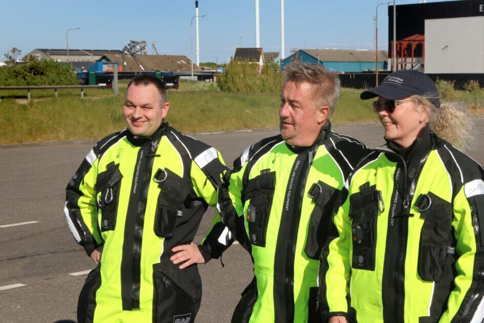 Først opfriskes det teoretiske på land. Foto: Johnny Tauman.