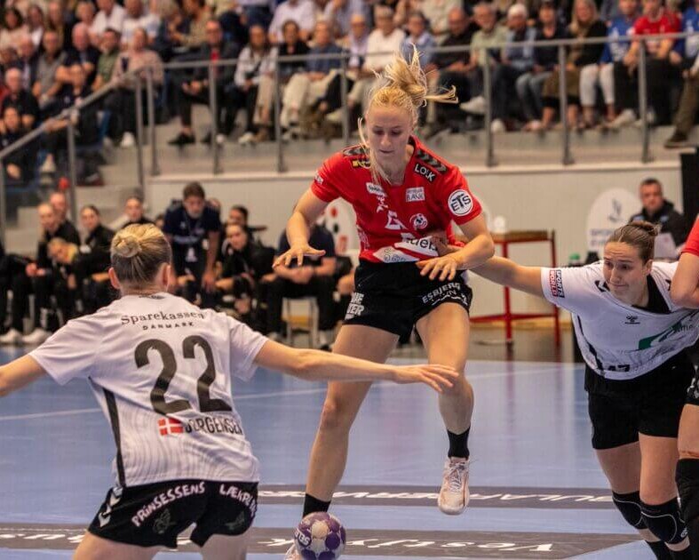 Team Esbjerg tørner igen sammen med København Håndbold. Arkivfoto: Johnny Tauman.