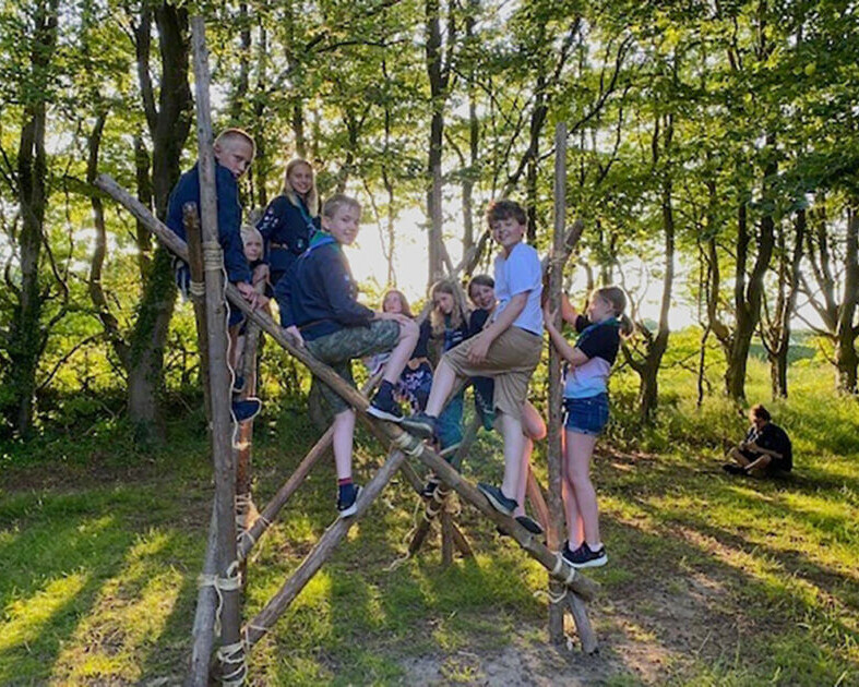 Vesterhavsgruppen er en del af Det danske spejderkorps og består af 5 klaner fra 0 klasse og opefter - så man kan være med i Vesterhavsgruppen både som ban, ung og voksen.