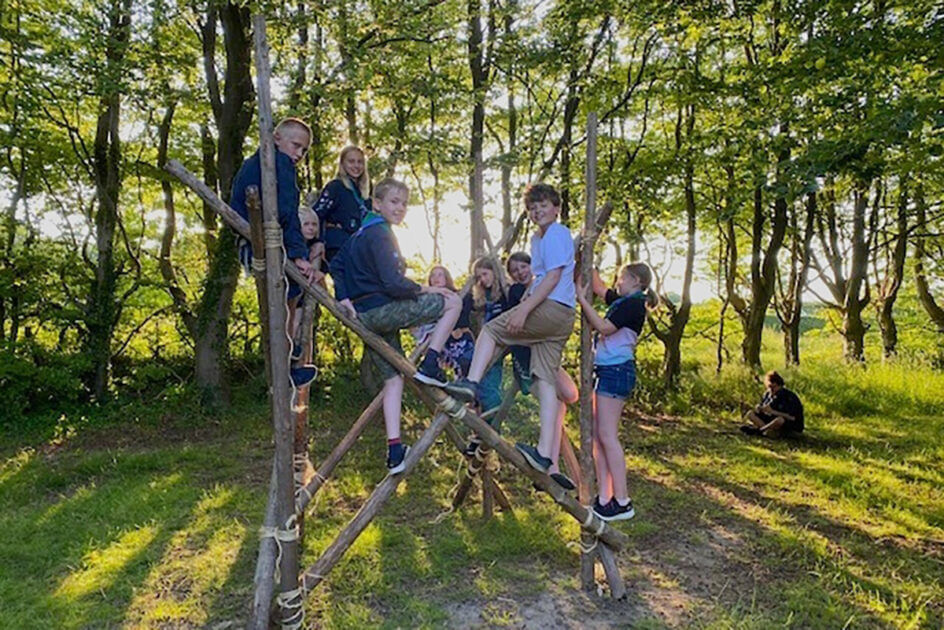 Vesterhavsgruppen er en del af Det danske spejderkorps og består af 5 klaner fra 0 klasse og opefter - så man kan være med i Vesterhavsgruppen både som ban, ung og voksen.