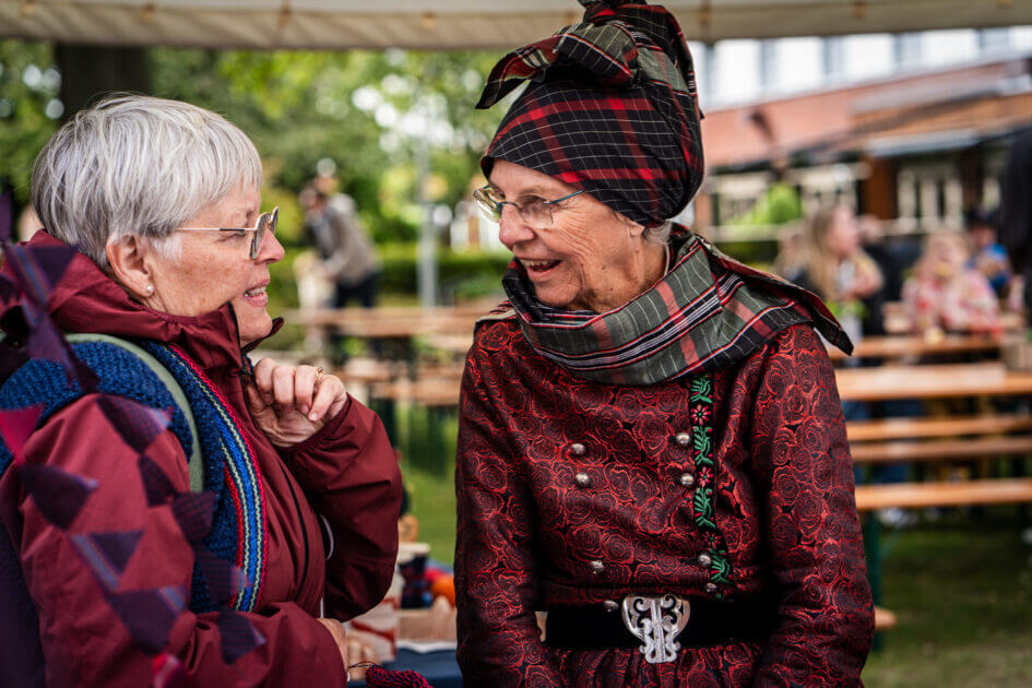 Fanødragten blev flot repræsenteret på Esbjerg Streetfood Festival 2025. Foto: Fjodor Pedersen.