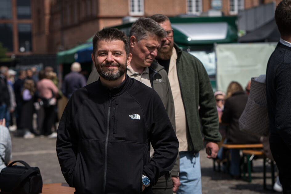 Formand for Kultur- & Fritid i Esbjerg Kommune, Jakob Lose, var begejstret for at opleve stemningen på Torvet. Foto: Fjodor Pedersen.