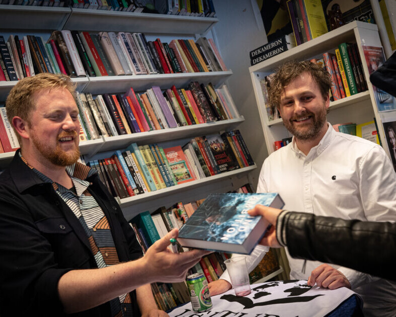 Kristian Bach og Kenneth Kirkeby har sammen skrevet de tre bøger om Sam Francisco. Foto: Fjodor Pedersen.