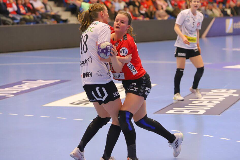 Sara Hansson i infight. Arivfoto: Johnny Tauman.