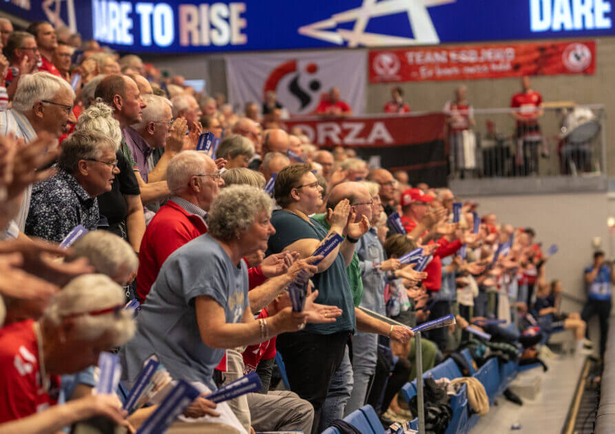 Publikumsopbakningen er guld værd for Team Esbjerg. Arkivfoto: Johnny Tauman.