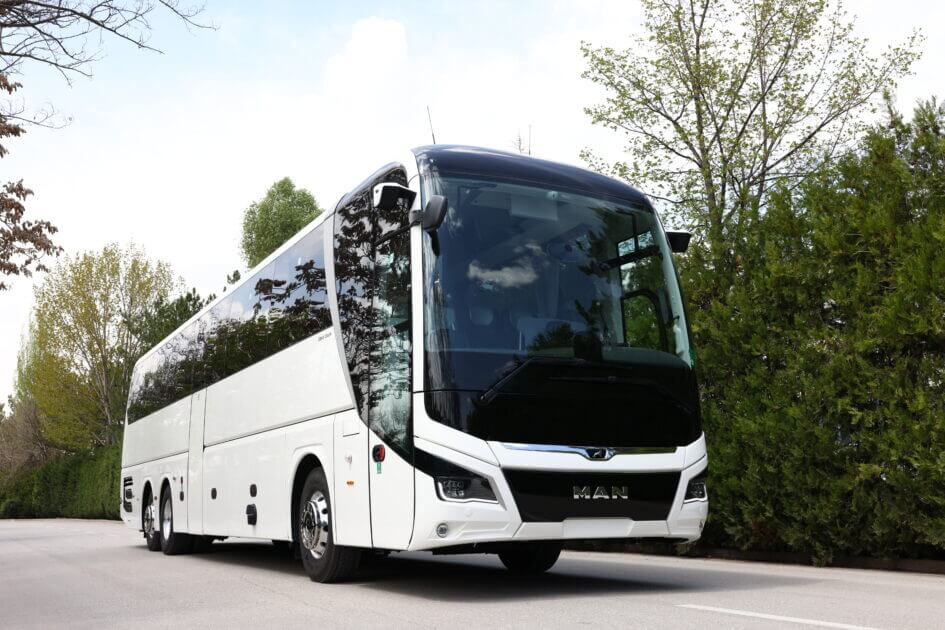Det bliver busser magen til denne MAN Lions Coach R09 - 13,4 meter, som Forsvaret snart skal tage i brug. Busserne bliver naturligvis lakeret i Forsvarets valgte farver.