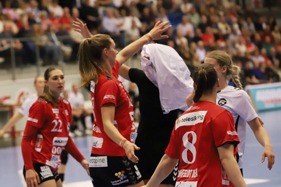 Ups, der røg en trøje ... Foto: Johnny Tauman.