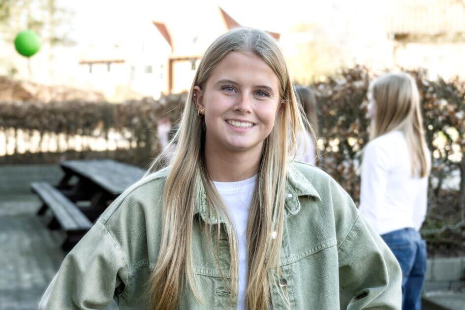Da 15-årige Thea Jørgensen i en periode havde det rigtig skidt, fandt hun hjælp og forståelse i en af Esbjerg Kommunes trivselsgrupper for unge. Foto: Esbjerg Kommune