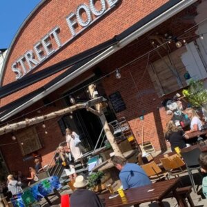 Gårdhaven ved Esbjerg Street Food ud mod Borgergade. Arkivfoto.