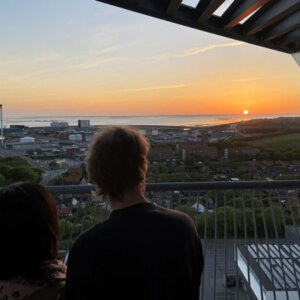 Fra altanen på Plates har man en ret unik udsigt. PR-foto.