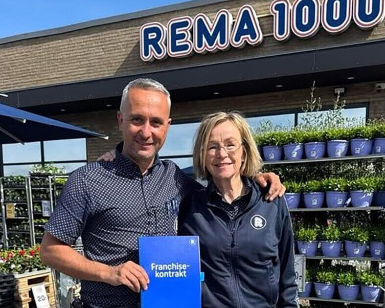 Købmand Armin Grizovic og regionschef i Rema 1000 Danmark, Pernille Daae Krøyer. Privatfoto.